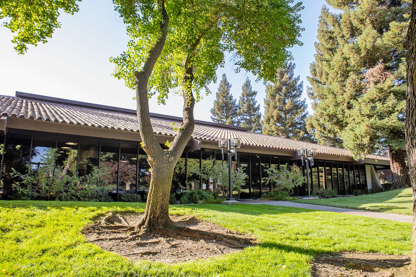 10933 Trade Center Dr, Rancho Cordova, CA for lease Building Photo- Image 1 of 3