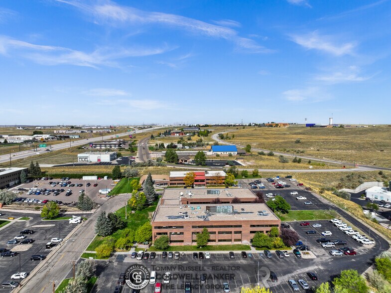 800 Werner Ct, Casper, WY à vendre - Photo du bâtiment - Image 3 de 34
