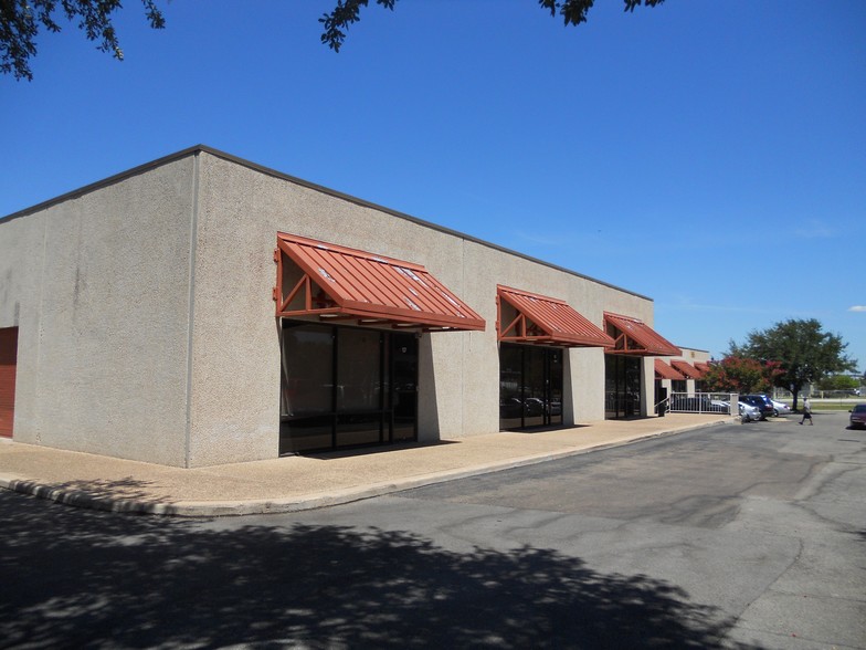 321 Ben White Blvd W, Austin, TX for lease - Building Photo - Image 3 of 8