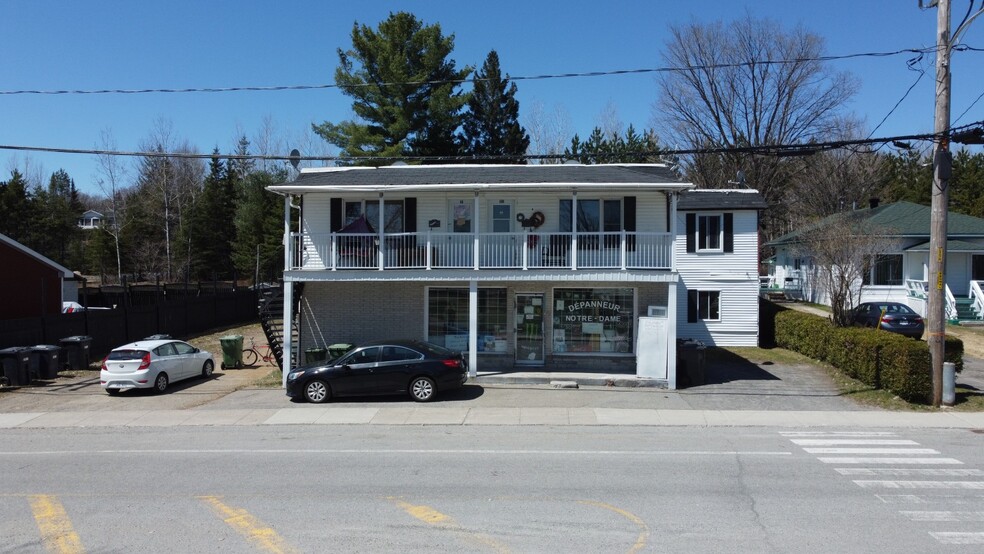 66-68C Rue Notre-Dame, Sainte-agathe-des-monts, QC for sale - Primary Photo - Image 1 of 1