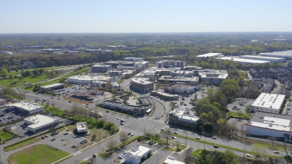2015 Ayrsley Town Blvd, Charlotte, NC à louer - Vidéo sur l’inscription commerciale - Image 2 de 71