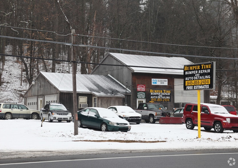 2060 Route 9W, Lake Katrine, NY à vendre - Photo du bâtiment - Image 2 de 2