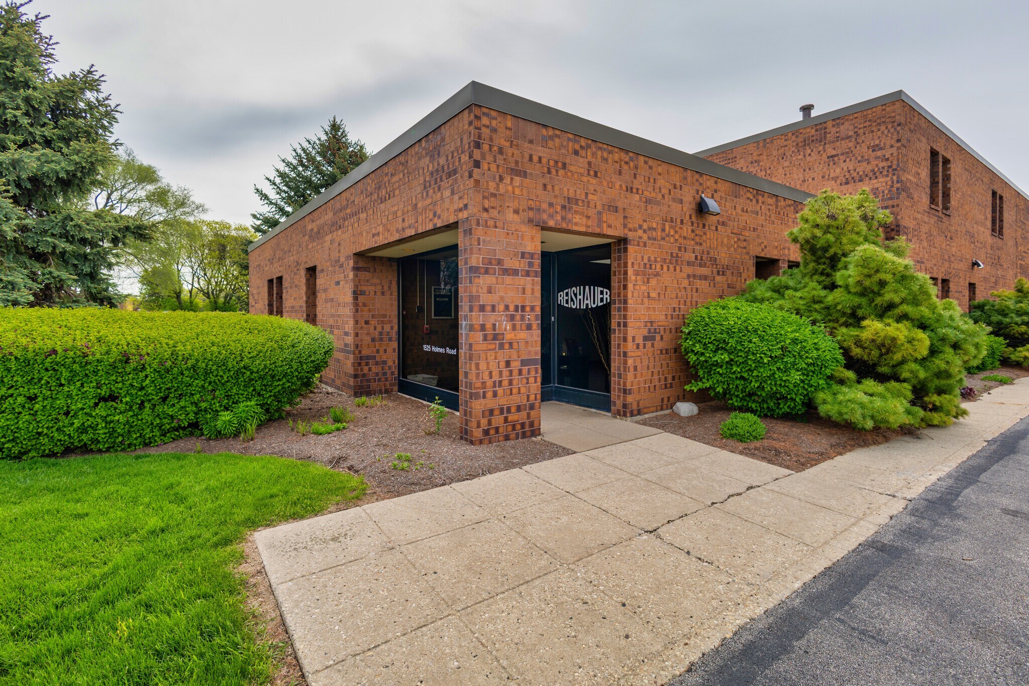 1525 Holmes Rd, Elgin, IL à vendre Photo du bâtiment- Image 1 de 20