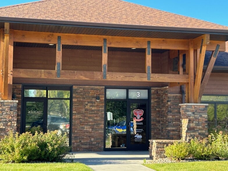 219 Founders Park Dr, Rapid City, SD for lease - Building Photo - Image 3 of 3