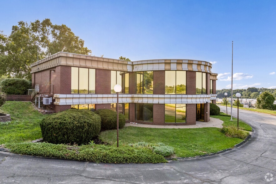 1080 Caroline Dr, Washington, MO for sale - Building Photo - Image 1 of 28