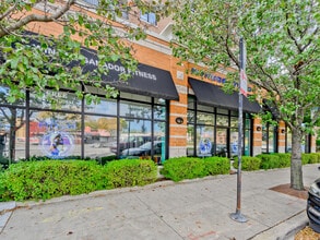 5582 N Lincoln Ave, Chicago, IL for lease Interior Photo- Image 1 of 11