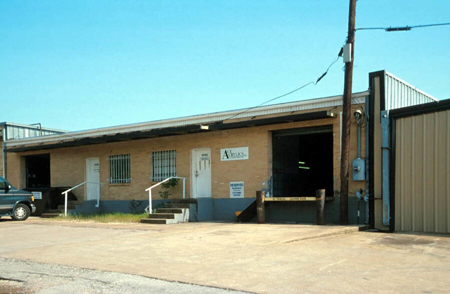 1110-1114 Maryland Dr, Irving, TX à louer - Photo du bâtiment - Image 2 de 3