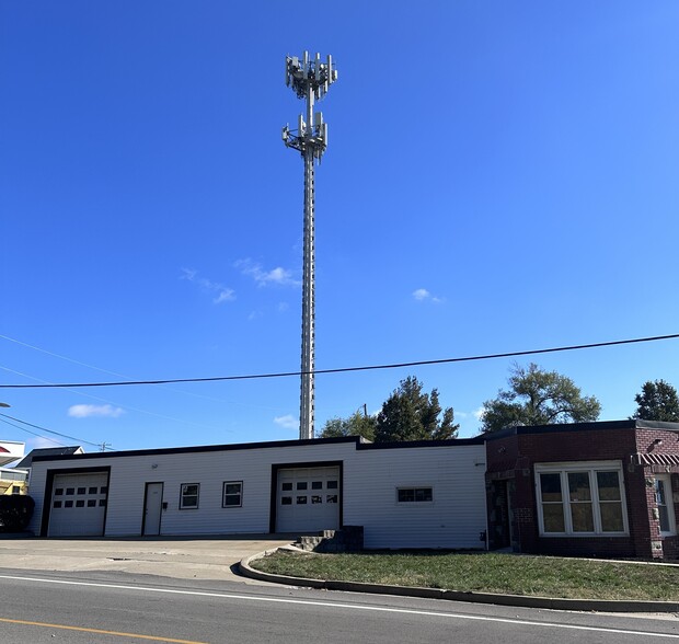 4223-4225 NE Antioch Rd, Kansas City, MO à louer - Photo du bâtiment - Image 3 de 6