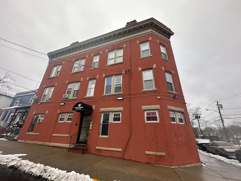 153 Pierson St, Orange, NJ à vendre Photo du bâtiment- Image 1 de 1