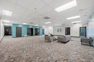 825 E 99th St, Chicago, IL for lease Interior Photo- Image 2 of 12