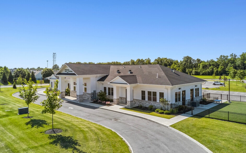 9098 Bunker Ln, Powell, OH à vendre - Photo du bâtiment - Image 2 de 6