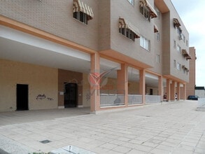 Retail in Cuenca, Cuenca for lease Building Photo- Image 2 of 5