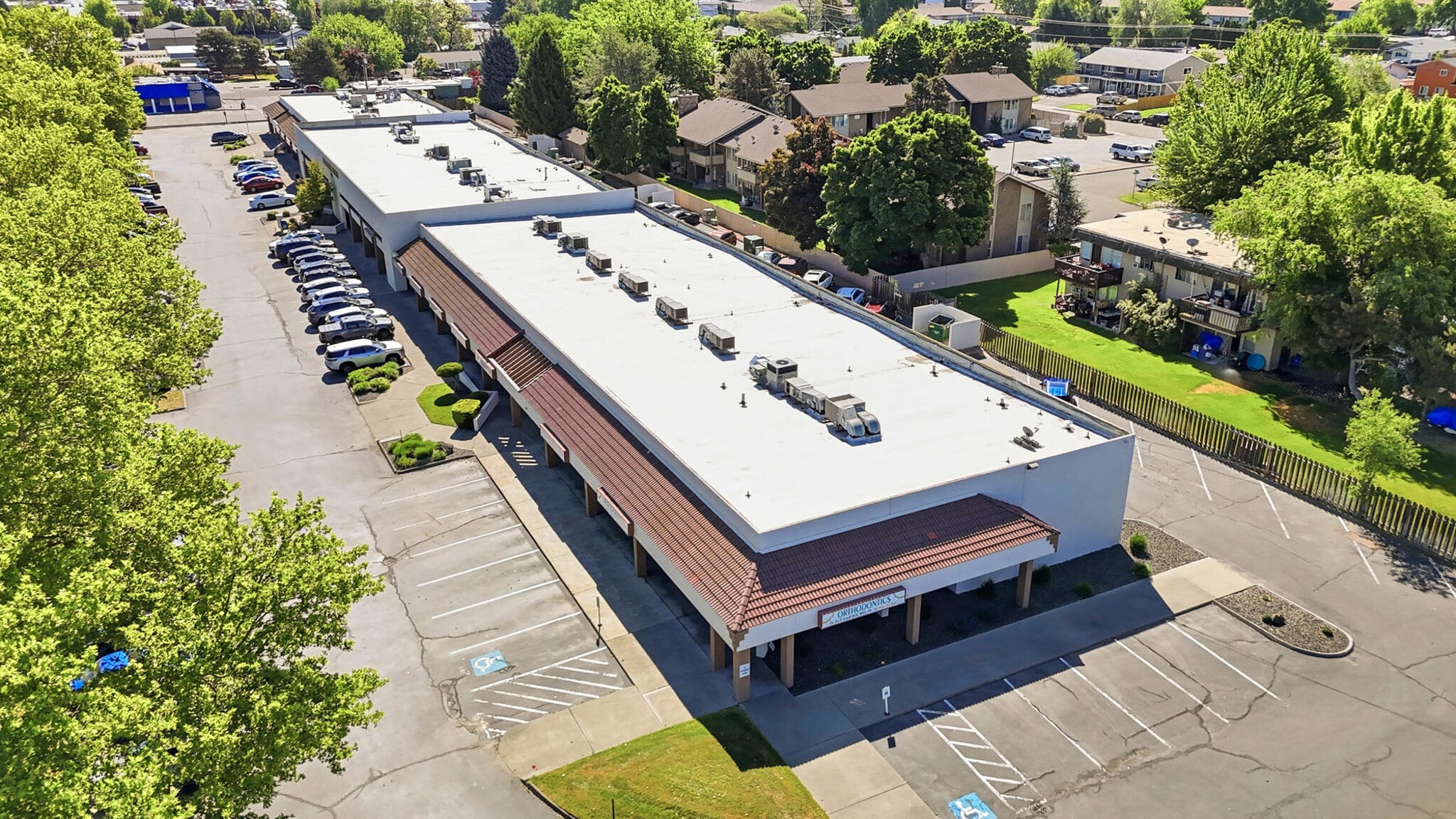 3321 W Kennewick Ave, Kennewick, WA for lease Interior Photo- Image 1 of 13