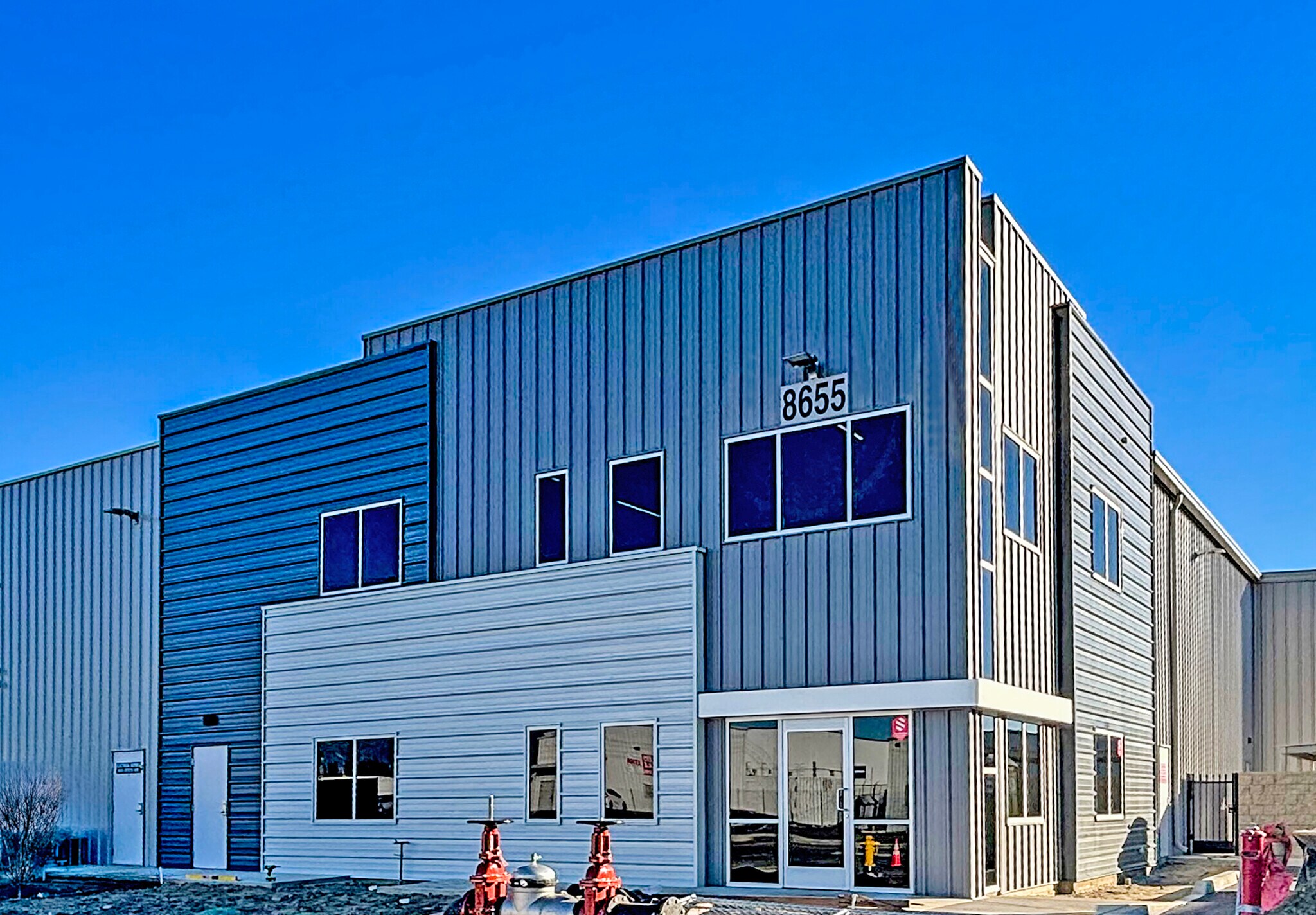 8655 Beech Ave, Fontana, CA for lease Primary Photo- Image 1 of 6