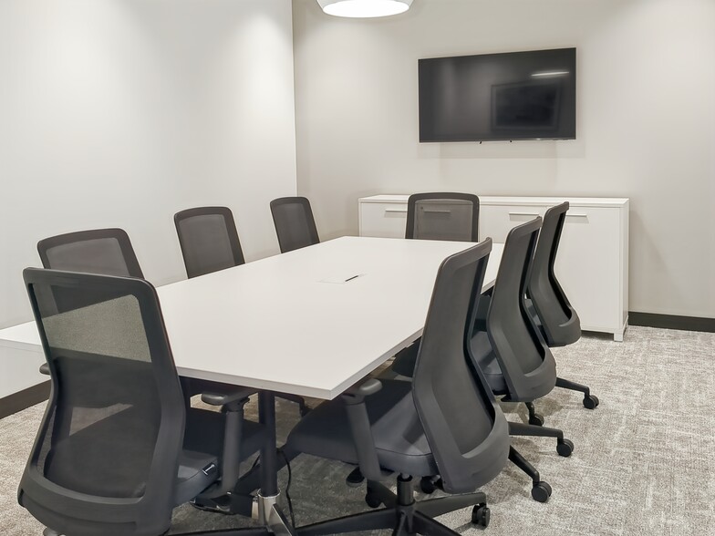 2014 Champions Gtwy, Canton, OH for lease - Interior Photo - Image 2 of 16