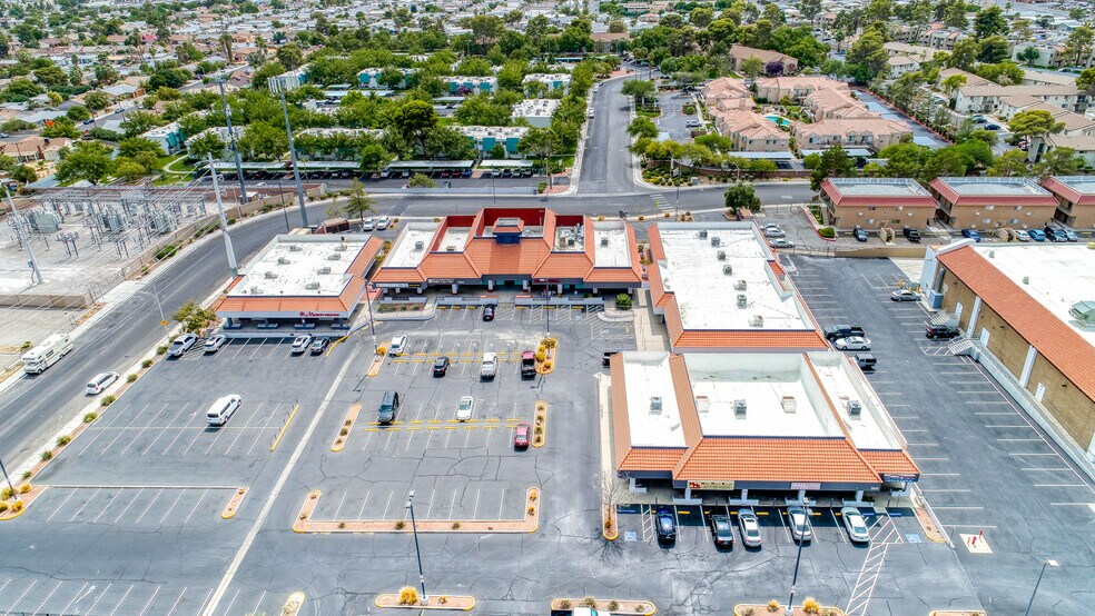 3441 W Sahara Ave, Las Vegas, NV à louer - Aérien - Image 1 de 8