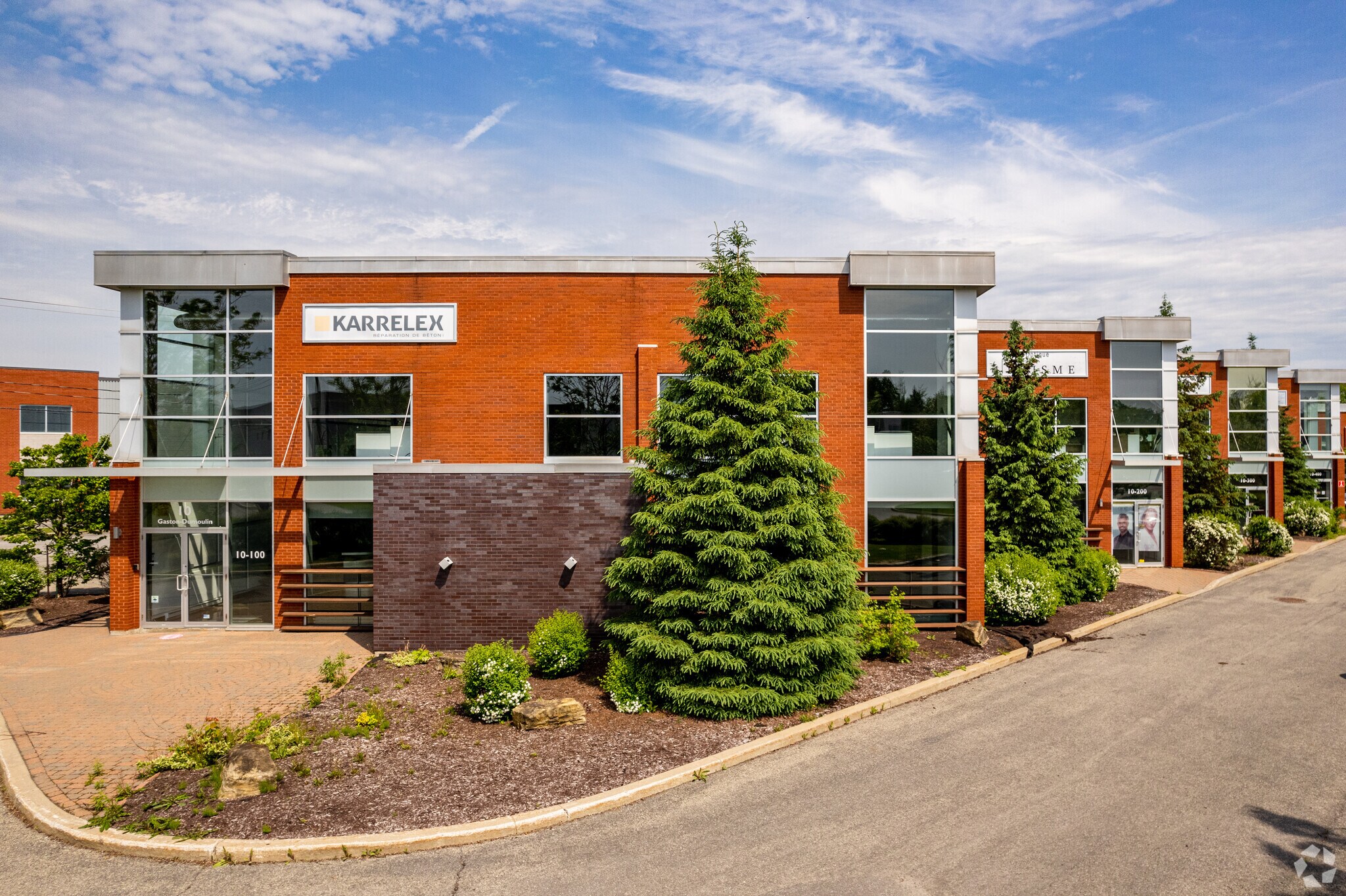 10 Rue Gaston-Dumoulin, Blainville, QC à louer Photo principale- Image 1 de 37