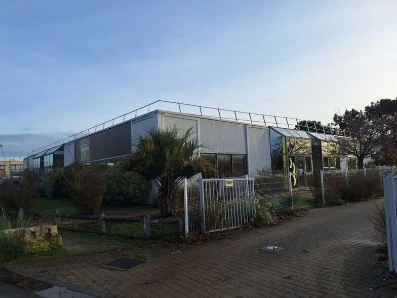 Bureau dans Mérignac à louer - Photo du bâtiment - Image 1 de 8