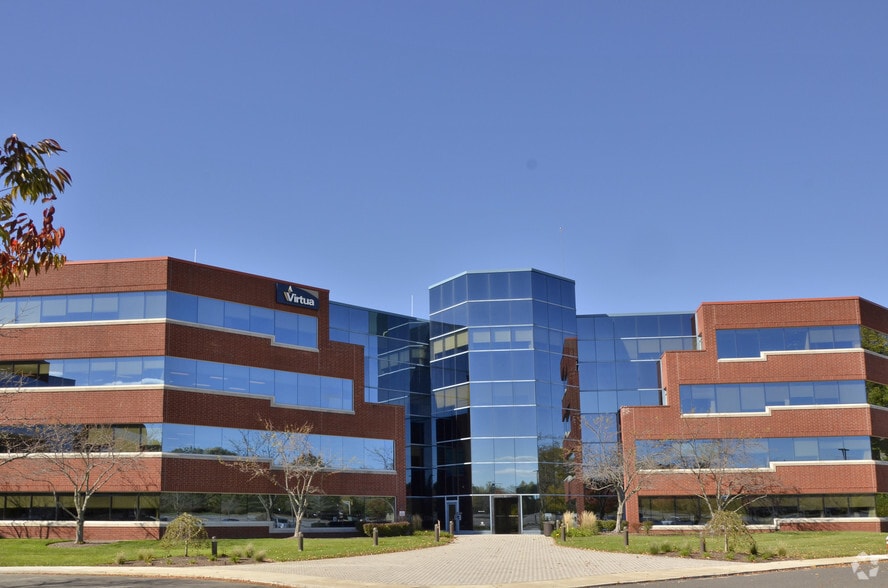 301 Lippincott Dr, Marlton, NJ for lease - Building Photo - Image 3 of 5