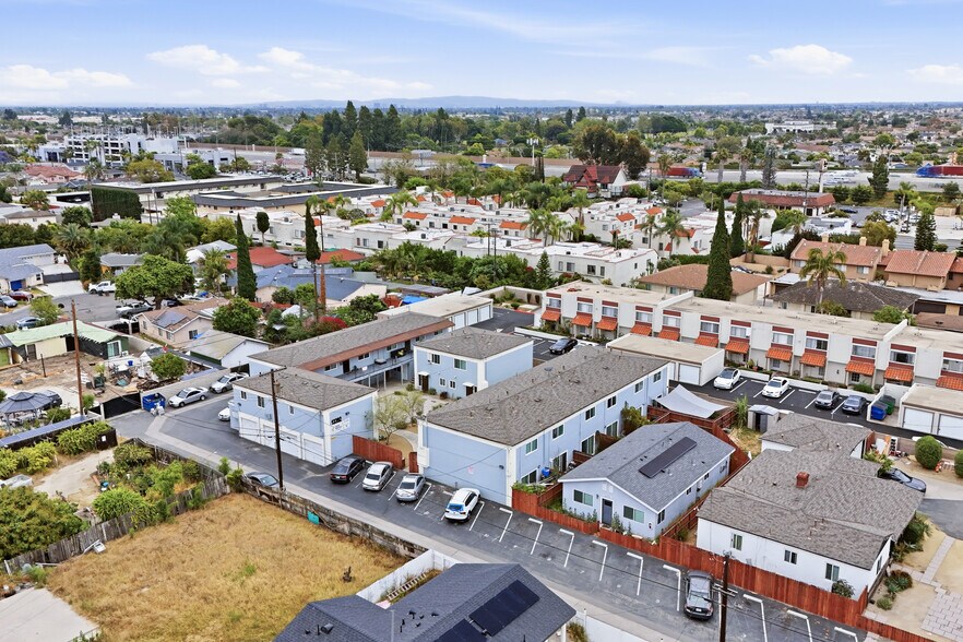 13392 Magnolia St, Garden Grove, CA à vendre - Photo du bâtiment - Image 2 de 17
