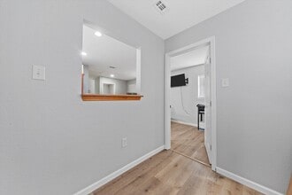 330 Elco Ln, China Spring, TX for lease Interior Photo- Image 2 of 6