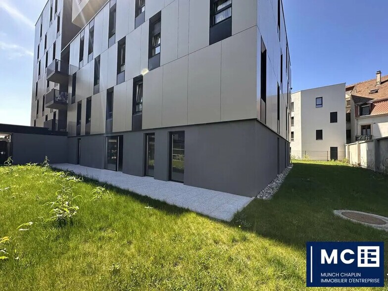 Office in Schiltigheim for lease - Building Photo - Image 1 of 7