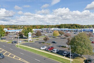 Plus de détails pour 471 S Oxford Valley Rd, Fairless Hills, PA - Commerce de détail à louer