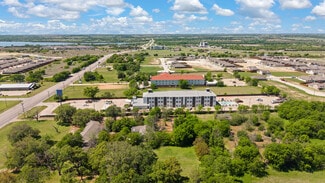 Plus de détails pour 1724 W Henderson St, Cleburne, TX - Terrain à vendre
