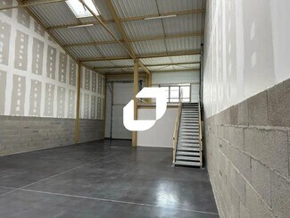 Plus de détails pour 225 Avenue Des Marronniers, Bourgoin-Jallieu - Flex à vendre