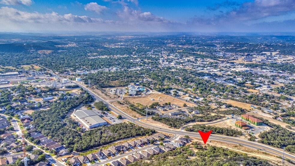 300 Holdsworth dr, Kerrville, TX for sale - Building Photo - Image 3 of 7