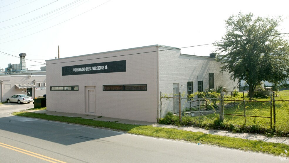 2446 Dennis St, Jacksonville, FL à vendre - Photo du bâtiment - Image 3 de 4