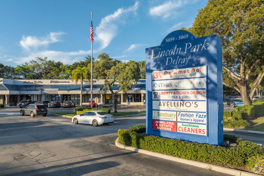 5859 W Atlantic Ave, Delray Beach, FL à louer - Photo du bâtiment - Image 2 de 11