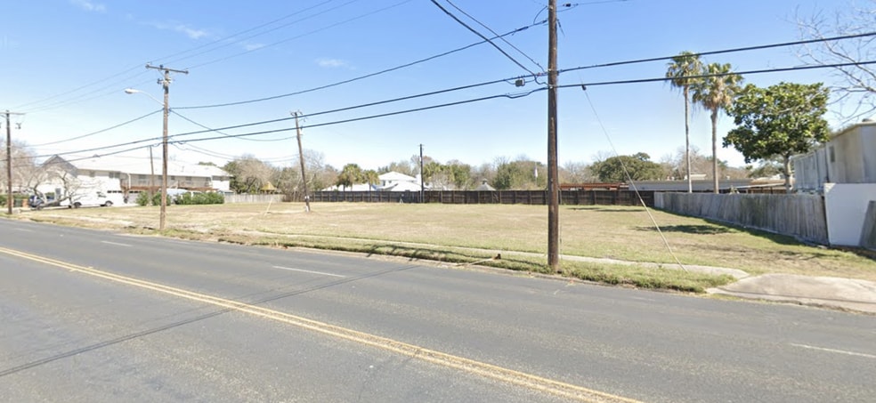 3010 Sante Fe St, Corpus Christi, TX for sale - Building Photo - Image 3 of 4