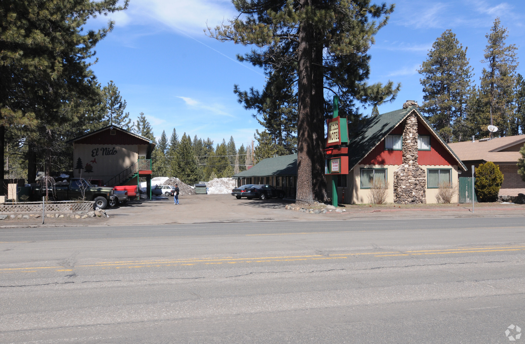 2215 Lake Tahoe Blvd, South Lake Tahoe, CA for sale Primary Photo- Image 1 of 1