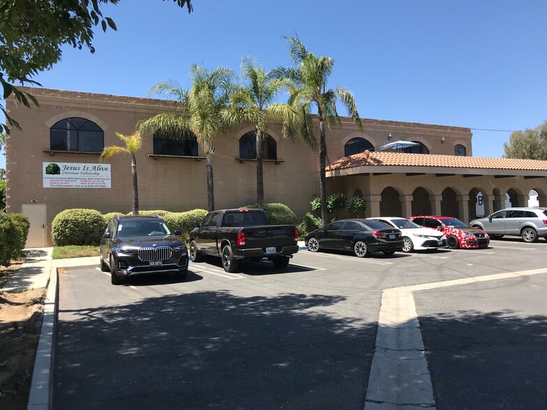 14937 San Fernando Mission Blvd, Mission Hills, CA for lease - Building Photo - Image 1 of 6