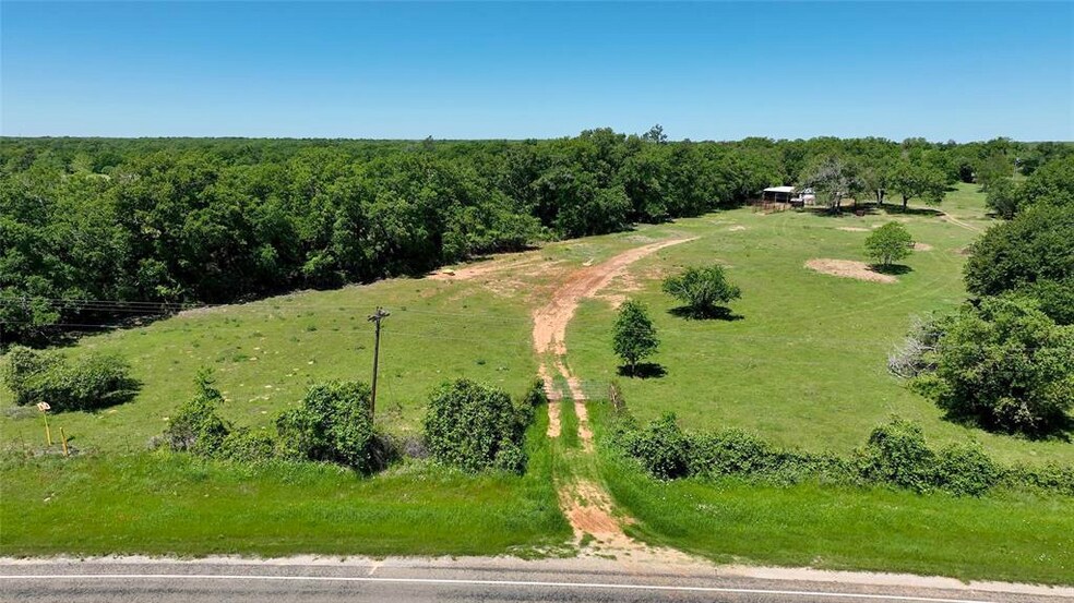 2116 Rockdale rd, Rockdale, TX for sale - Building Photo - Image 2 of 6