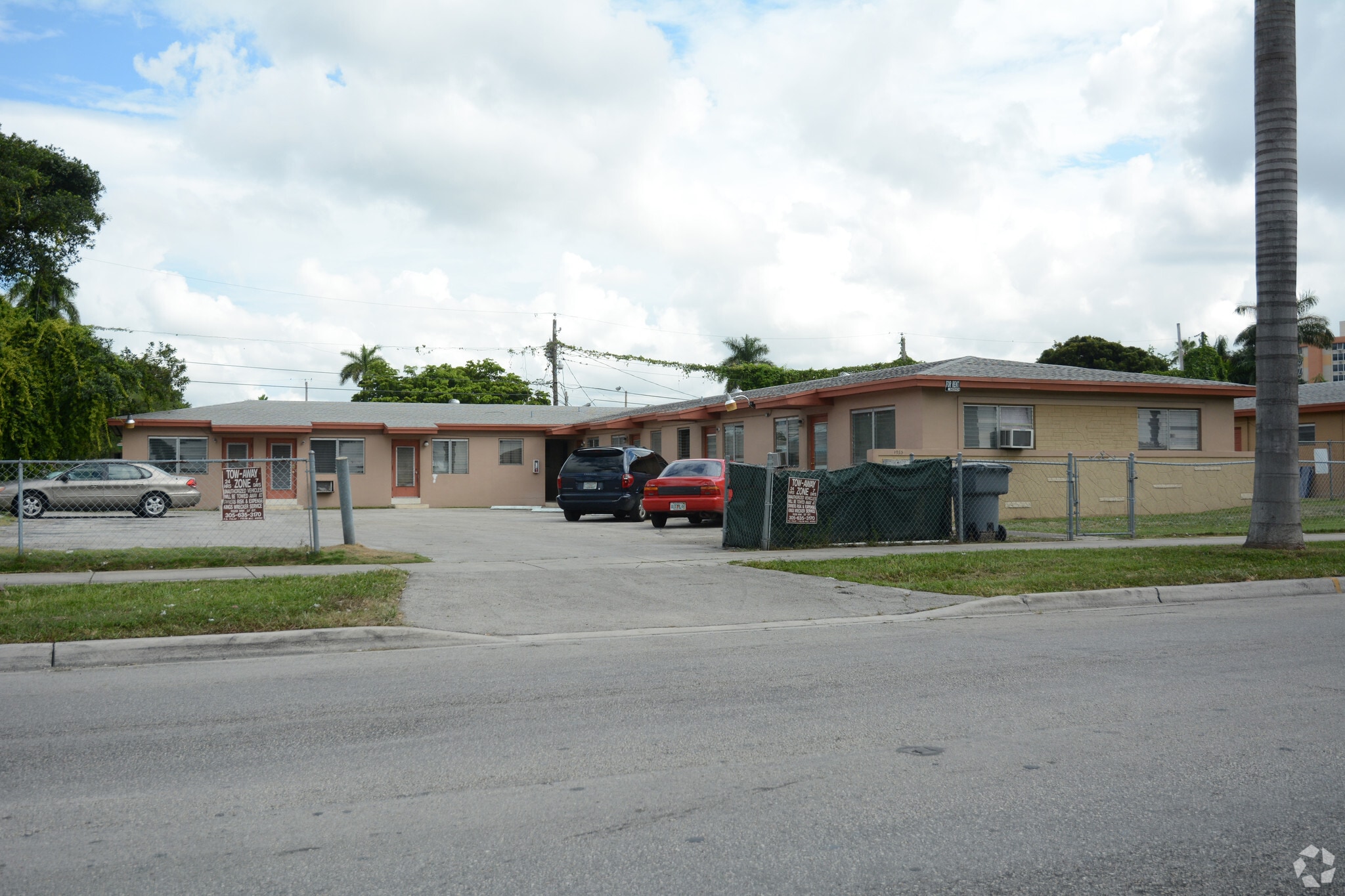 1915 NW 28th St, Miami, FL à vendre Photo principale- Image 1 de 41