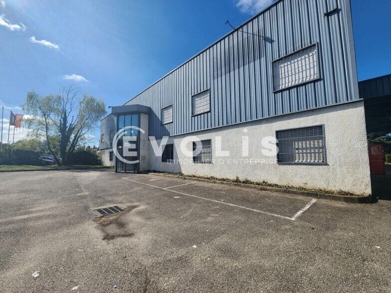 45 Allée Du Mens, Villeurbanne for sale - Building Photo - Image 2 of 23