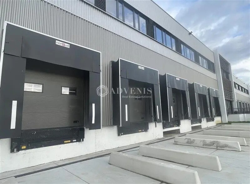 Industrial in Garges-lès-Gonesse for lease - Building Photo - Image 2 of 14