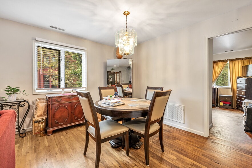 67 Park Ave, Bloomfield, NJ for sale - Interior Photo - Image 3 of 34