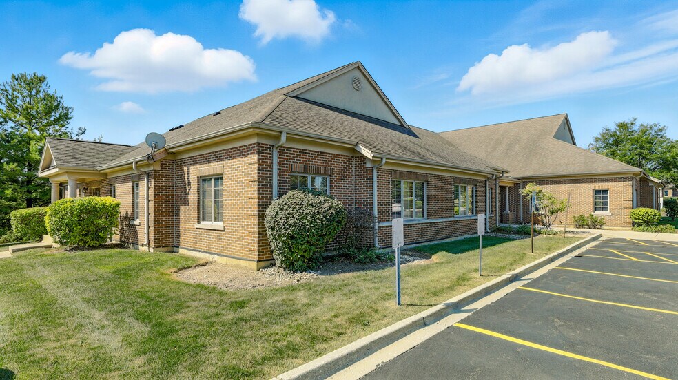 5 Executive Ct, South Barrington, IL à vendre - Photo du bâtiment - Image 1 de 7