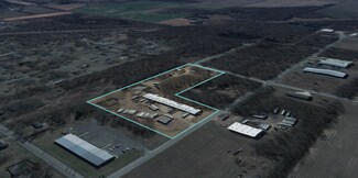 Plus de détails pour 56625 Woodhouse Dr, Dowagiac, MI - Commerce de détail à vendre