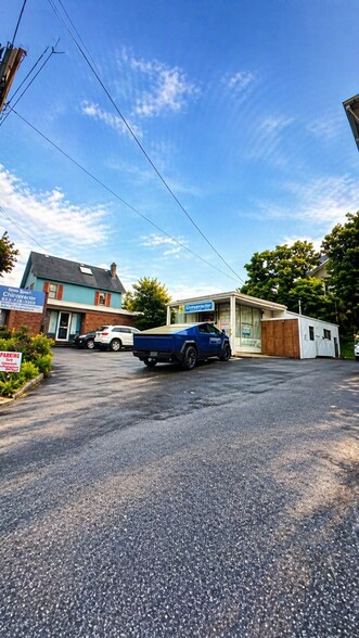 1502 Main St, Port Jefferson, NY à vendre - Photo du bâtiment - Image 2 de 7