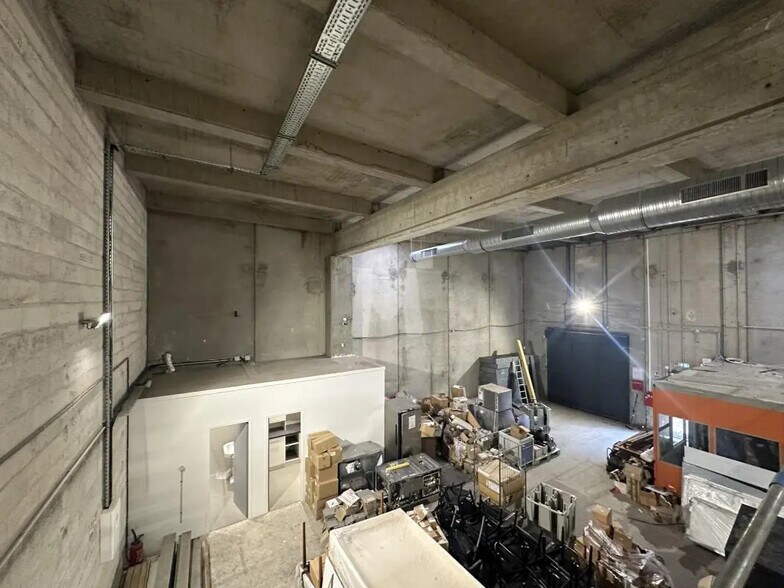 Flex dans Évry-Courcouronnes à louer - Photo du bâtiment - Image 3 de 12