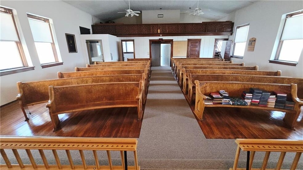 2802 S 19th St, Saint Joseph, MO for sale - Building Photo - Image 2 of 6
