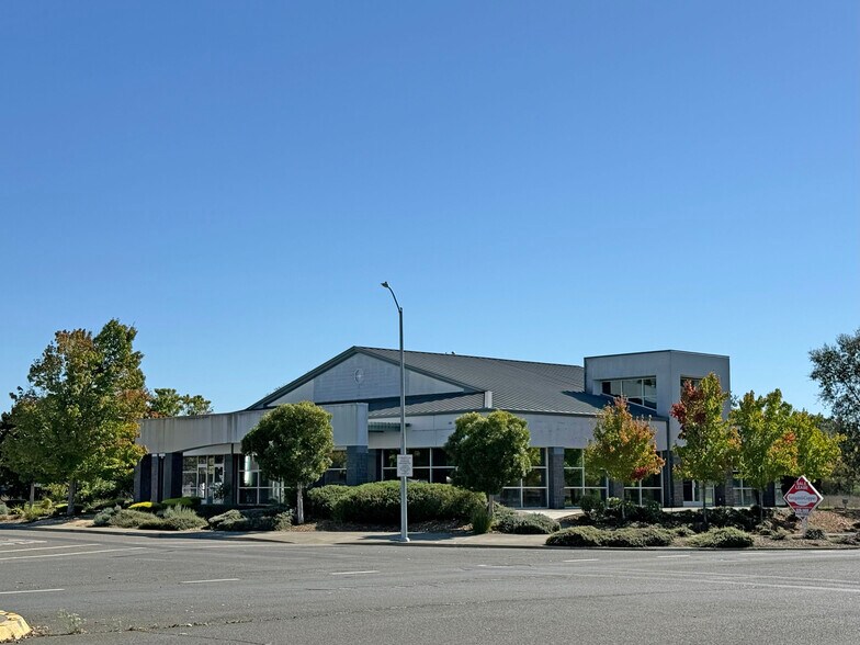 800 American Way, Windsor, CA à vendre - Photo du bâtiment - Image 1 de 30