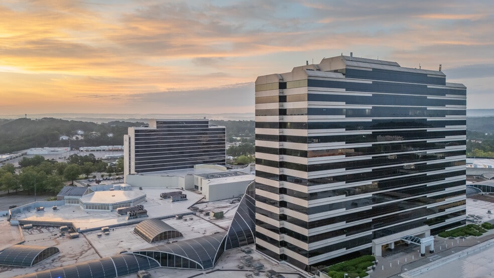 3000 Riverchase Galleria, Birmingham, AL for sale - Aerial - Image 1 of 4