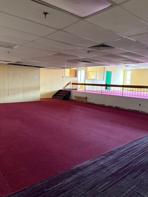 215 Warren St, Bridgeport, CT for lease Interior Photo- Image 1 of 5