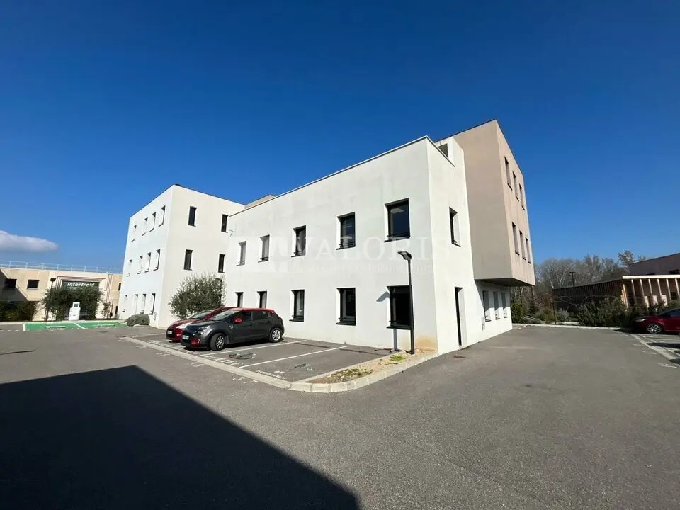 Office in Aix-en-Provence for lease Building Photo- Image 1 of 13