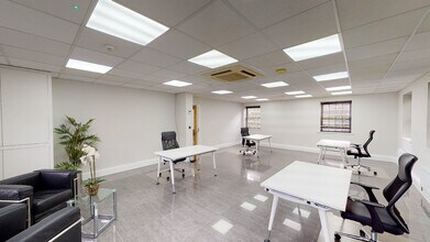 1 Waverley Ln, Farnham for lease Interior Photo- Image 2 of 4